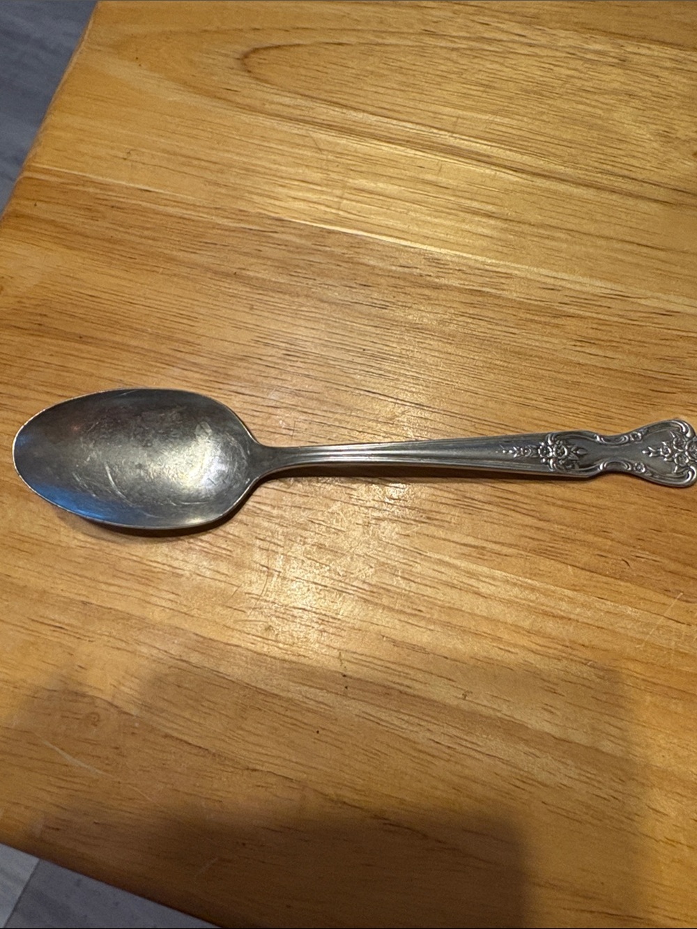 1951 original Rogers WM Rogers manufacturer teaspoon Spoon - Silver